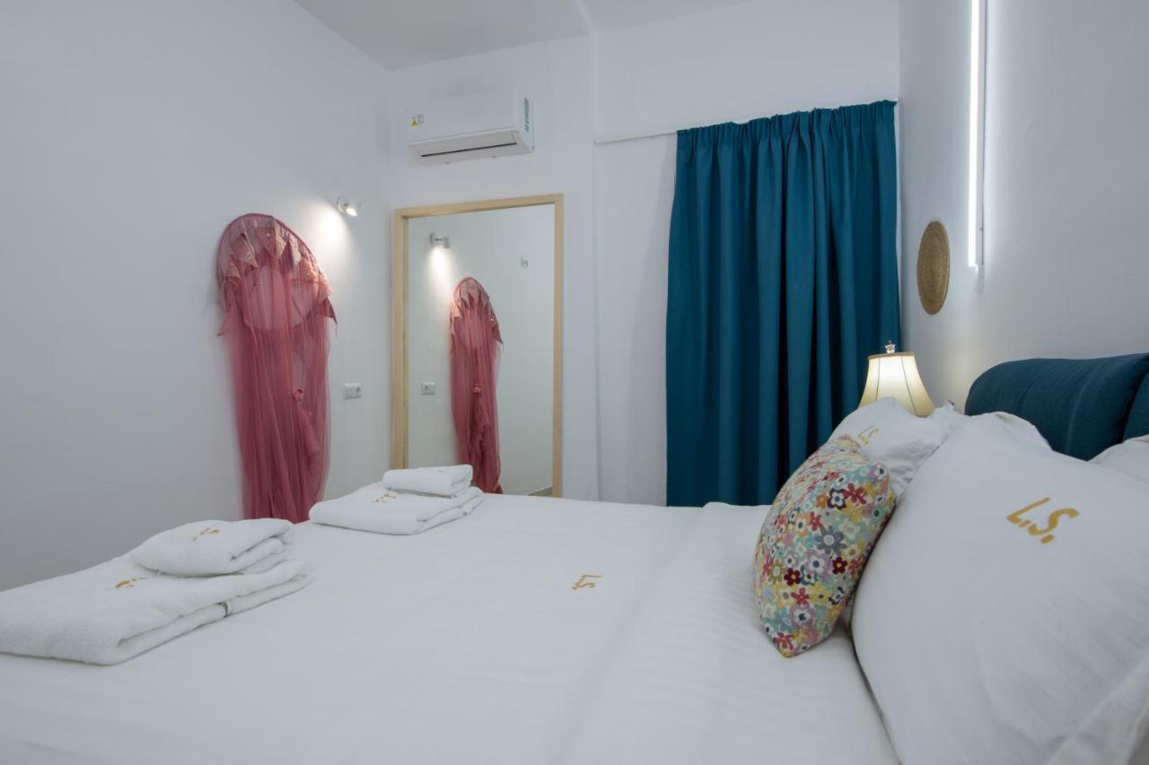 Lucky Suites (Adults Only) 레팀노 외부 사진
