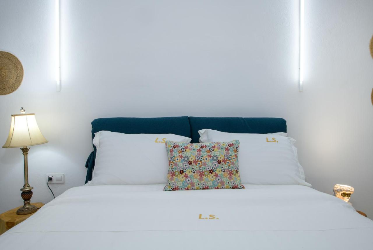 Lucky Suites (Adults Only) 레팀노 외부 사진