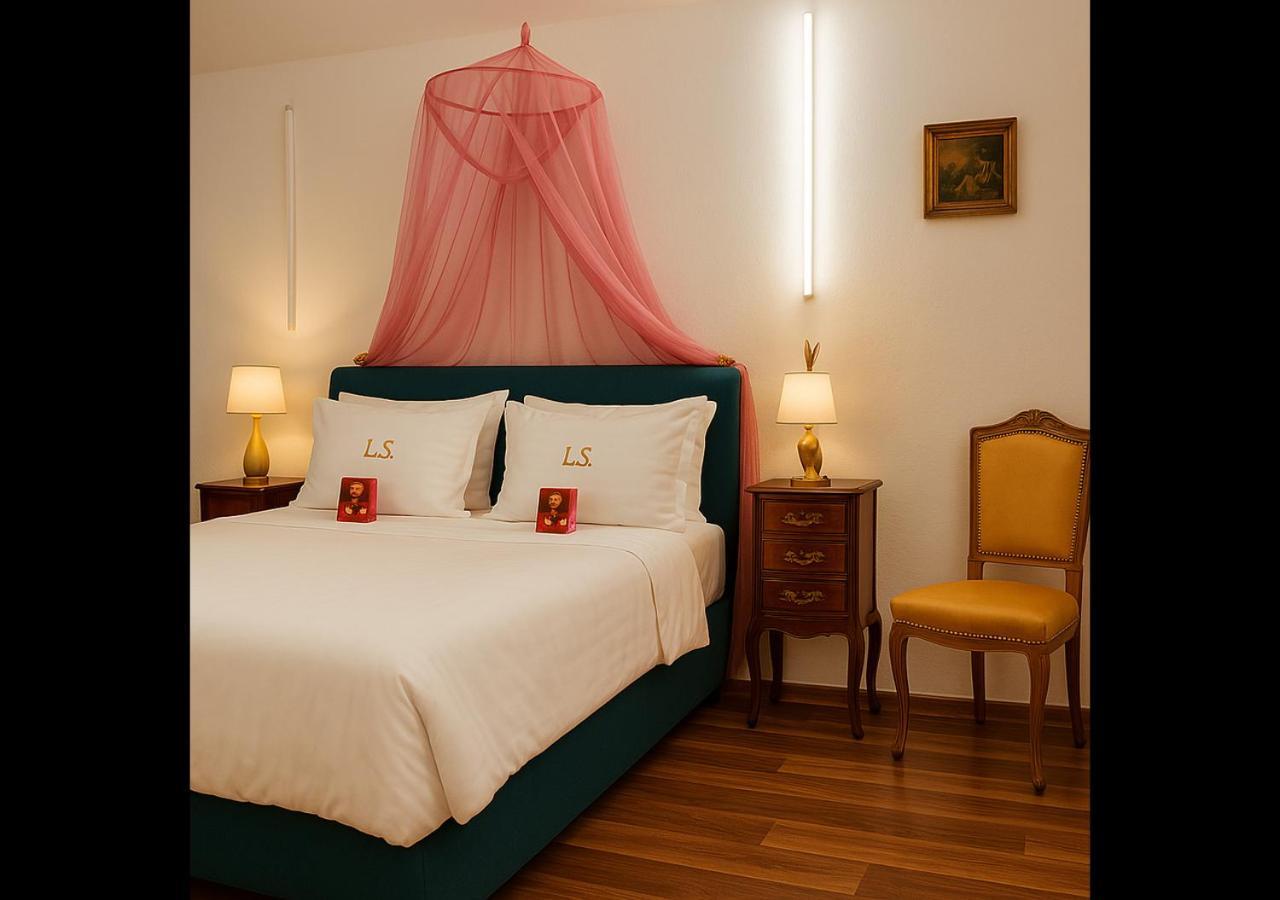 Lucky Suites (Adults Only) 레팀노 외부 사진